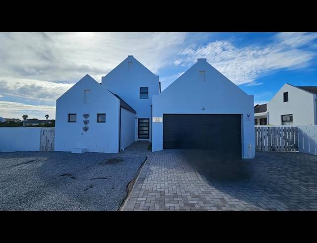 4 BEDROOM HOUSE FOR SALE IN GOLDEN MILE